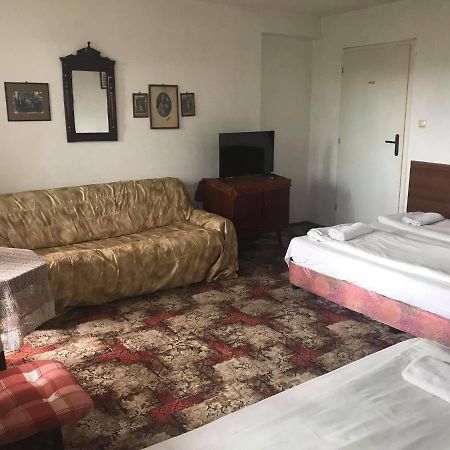 Guestrooms Ross Veliko Tarnovo Ngoại thất bức ảnh