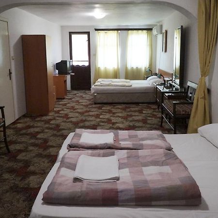 Guestrooms Ross Veliko Tarnovo Ngoại thất bức ảnh