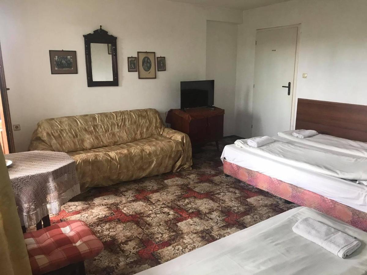 Guestrooms Ross Veliko Tarnovo Ngoại thất bức ảnh